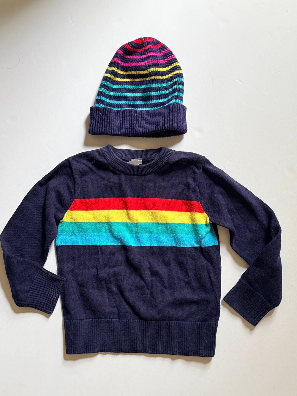 Primary unisex sweater and hat